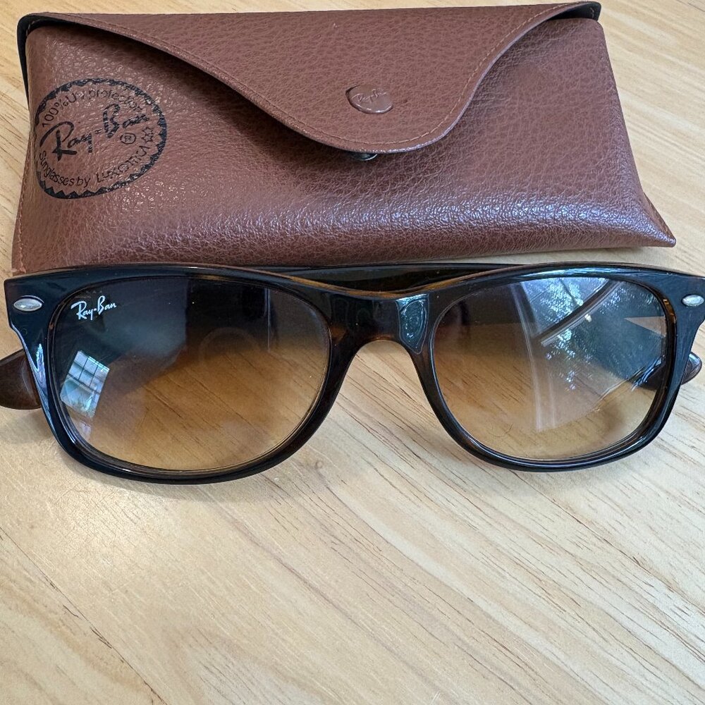 Ray Ban RB2132